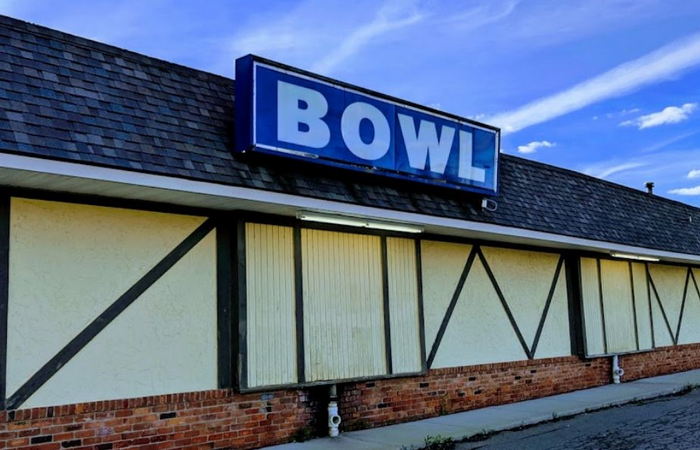Woodhaven Bowl-A-Rama (Woodhaven Lanes) - From Web Listing (newer photo)